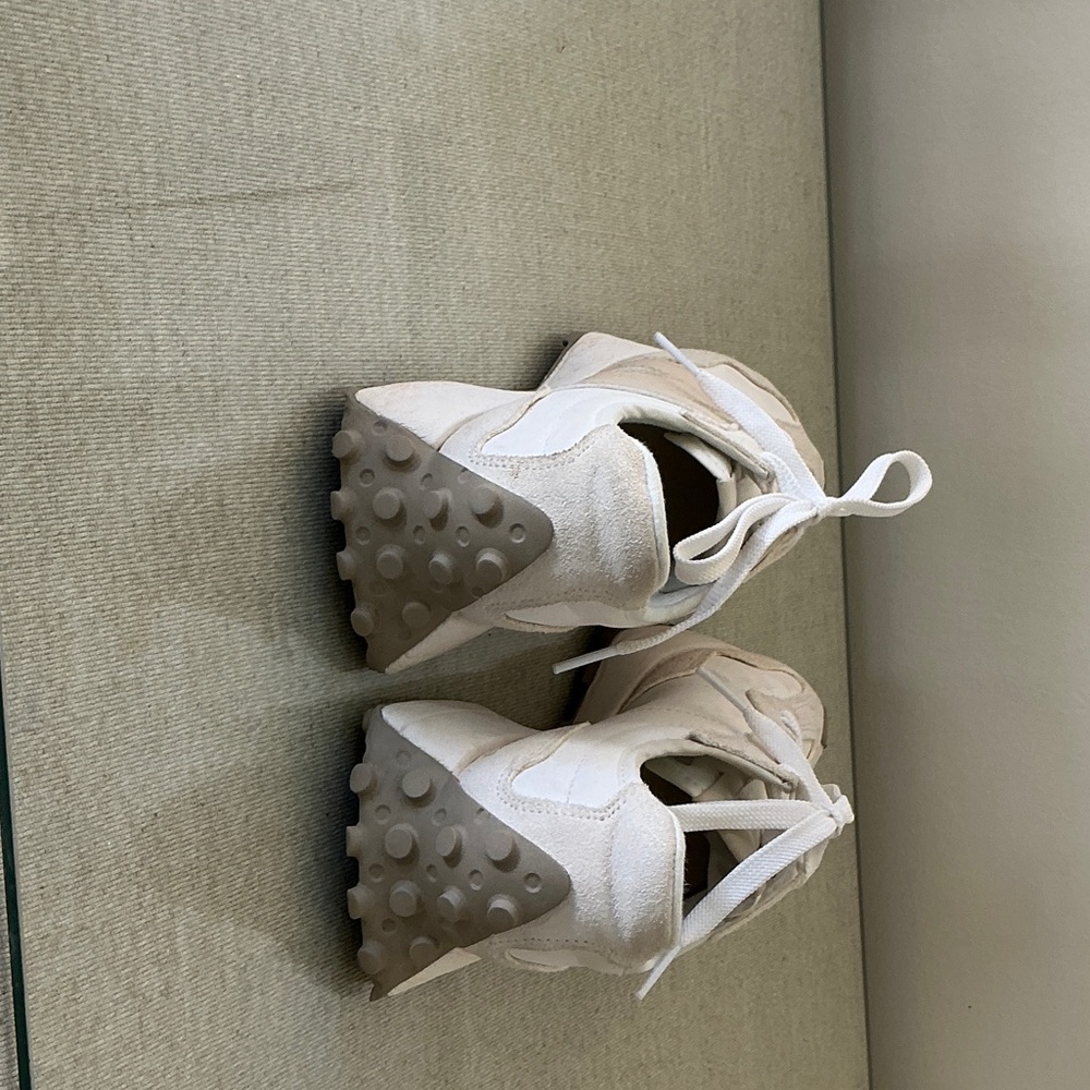 New Balance Women's 327 Sneakers in White and Tan - Picture 4 of 5